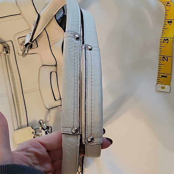 Authentic Coach handbag - Picture 11 of 14